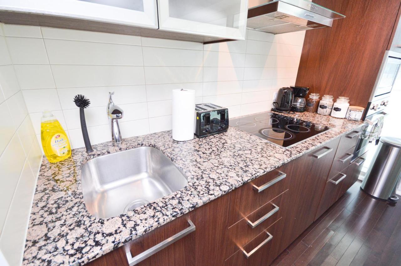 Downtown Toronto Condo Near Cn Tower, Mtcc, Rogers Center , Union Station Luaran gambar