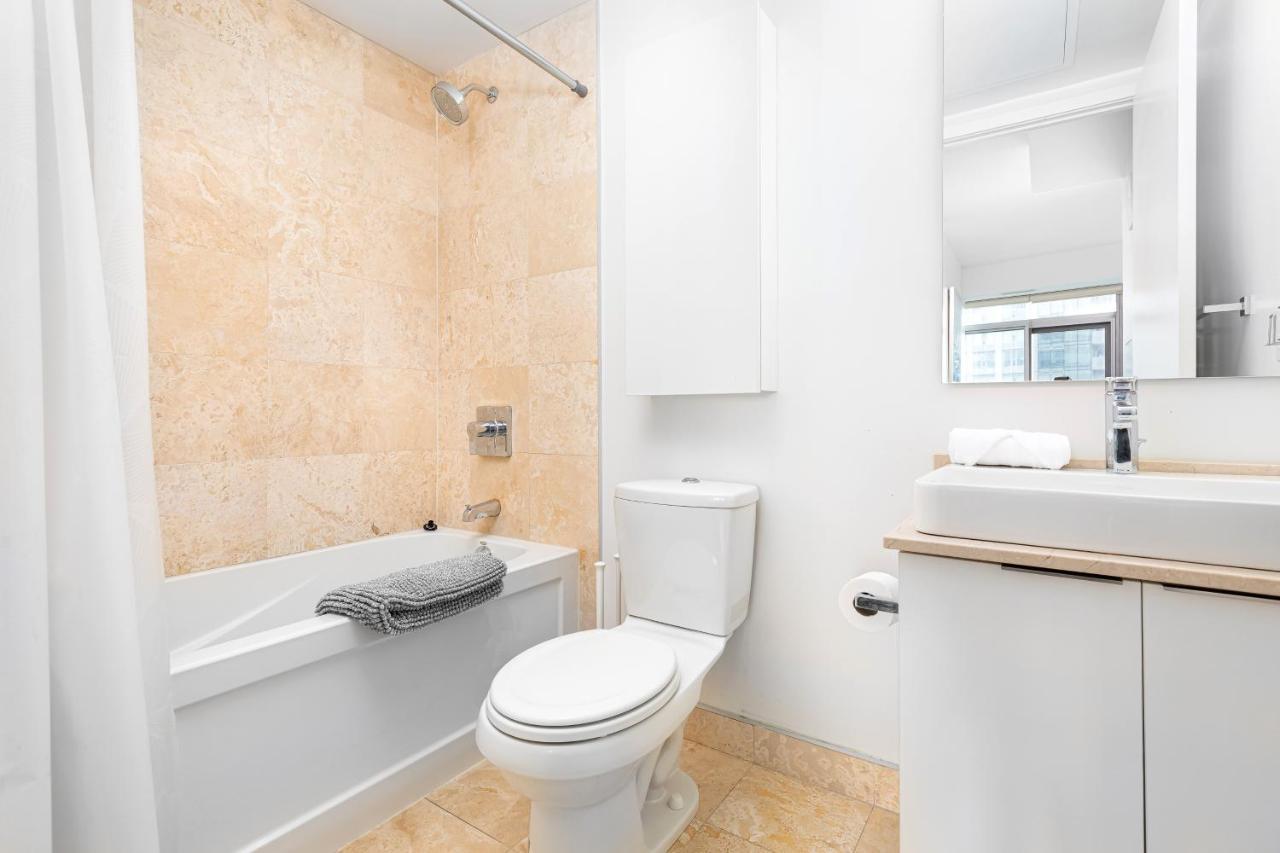 Downtown Toronto Condo Near Cn Tower, Mtcc, Rogers Center , Union Station Luaran gambar
